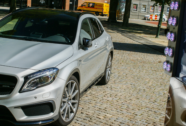 Mercedes-Benz GLA 45 AMG X156