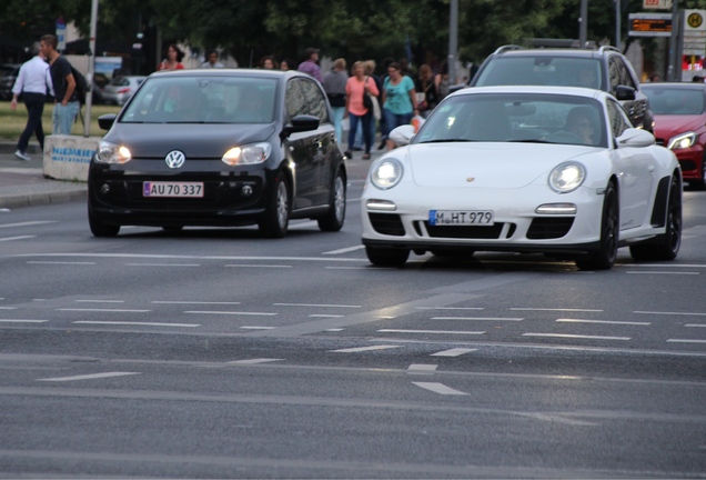 Porsche 997 Carrera 4 GTS