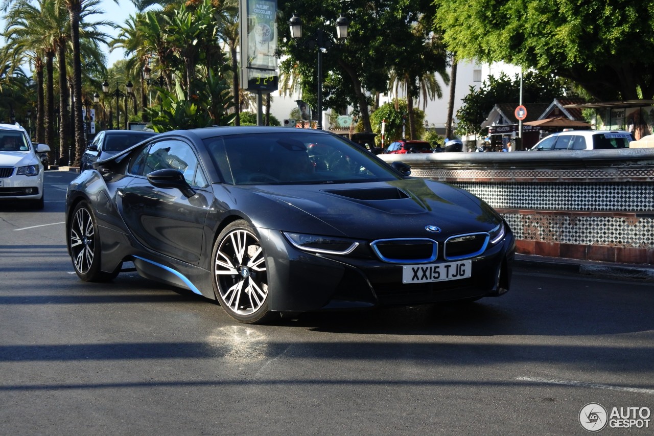 BMW i8