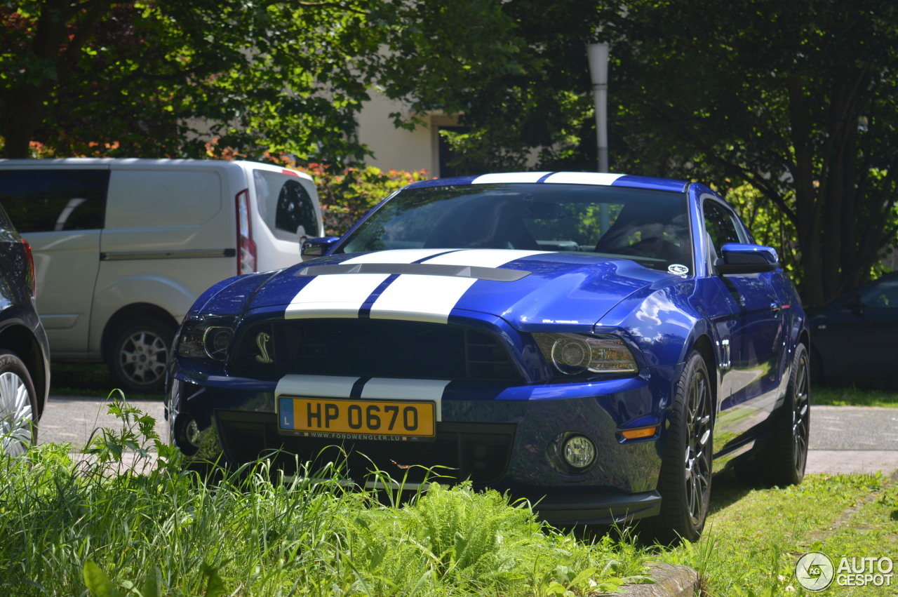 Ford Mustang Shelby GT500 2013