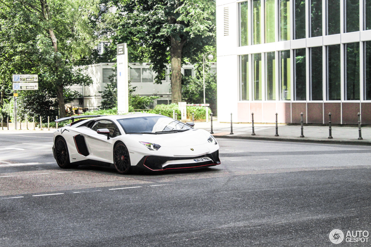 Lamborghini Aventador LP750-4 SuperVeloce