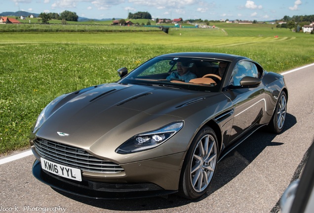 Aston Martin DB11