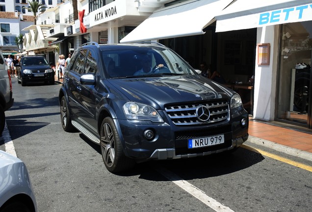 Mercedes-Benz ML 63 AMG 10th Anniversary