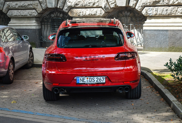 Porsche 95B Macan GTS