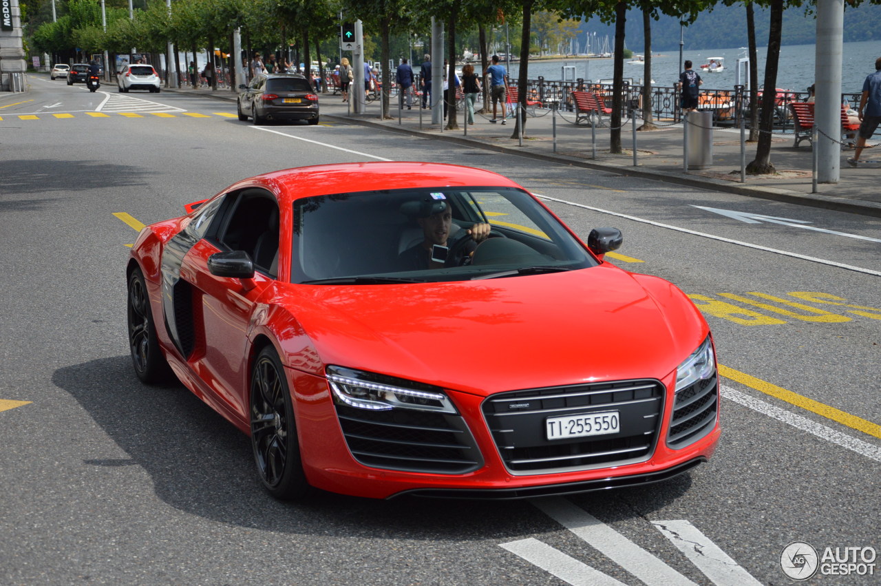 Audi R8 V10 Plus 2013