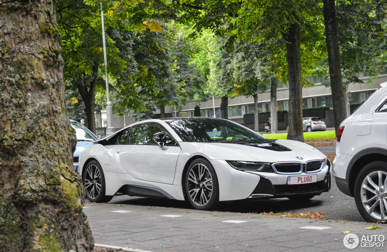 BMW i8