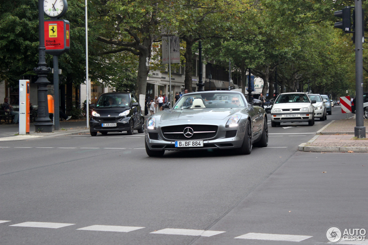 Mercedes-Benz SLS AMG GT Roadster