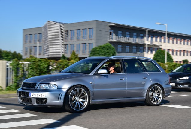 Audi RS4 Avant B5