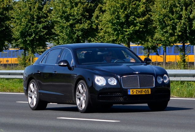 Bentley Flying Spur V8