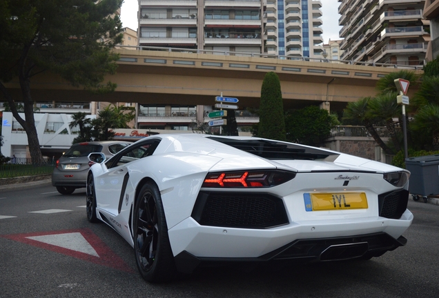 Lamborghini Aventador LP700-4