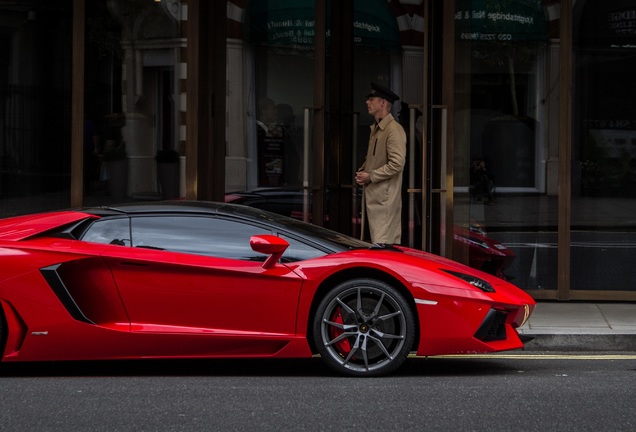 Lamborghini Aventador LP700-4 Roadster