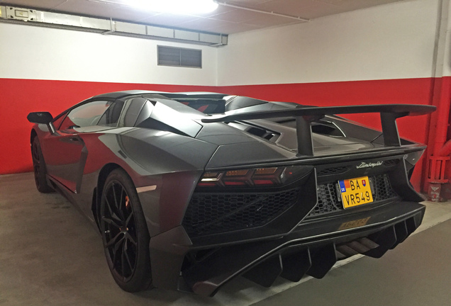 Lamborghini Aventador LP750-4 SuperVeloce Roadster