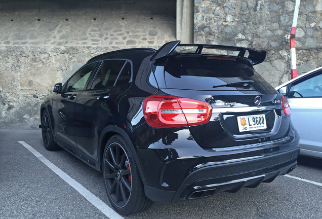 Mercedes-AMG GLA 45 X156