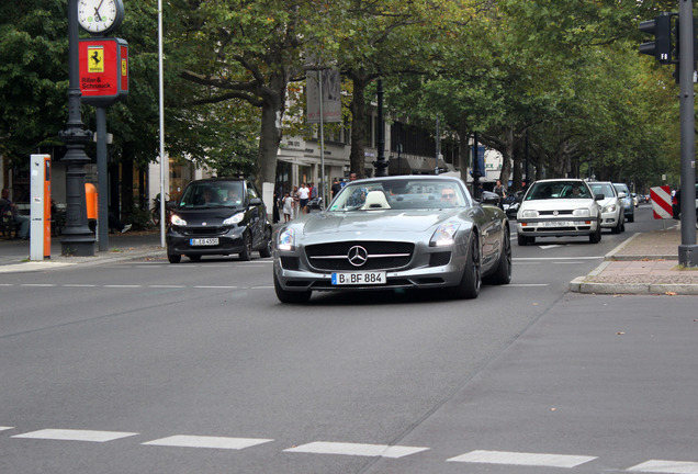 Mercedes-Benz SLS AMG GT Roadster