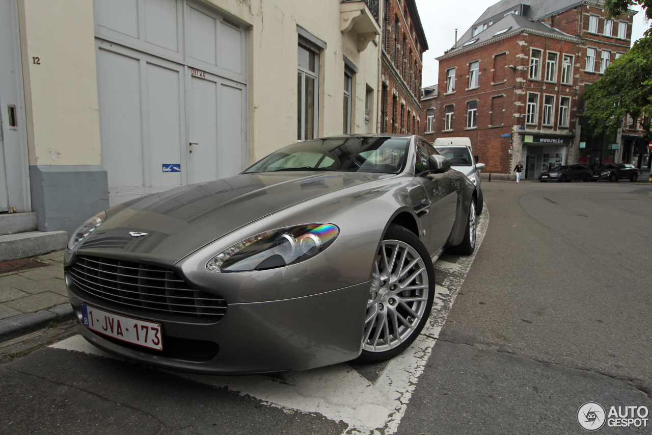 Aston Martin V8 Vantage