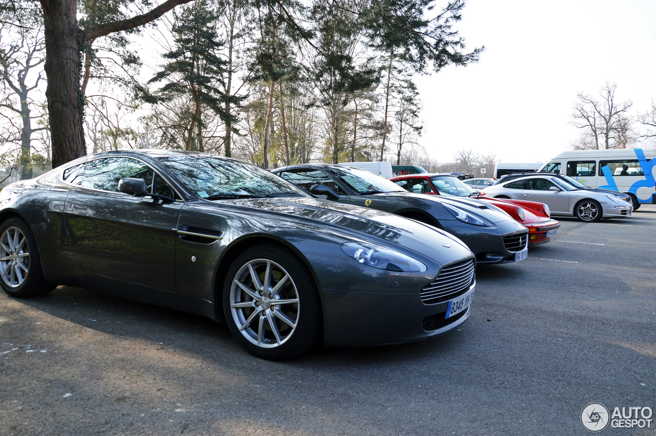 Aston Martin V8 Vantage