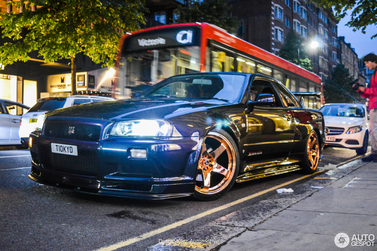 Nissan Skyline R34 GT-R V-Spec Midnight Purple Pearl II Special Color Limited Edition