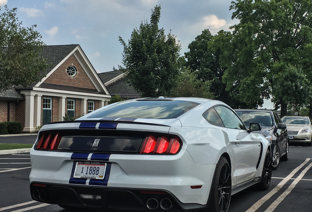 Ford Mustang Shelby GT350 2015