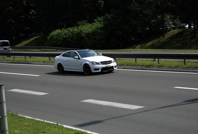 Mercedes-Benz C 63 AMG Coupé