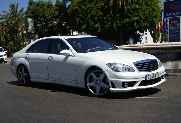 Mercedes-Benz S 63 AMG W221