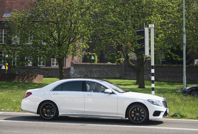 Mercedes-Benz S 63 AMG V222