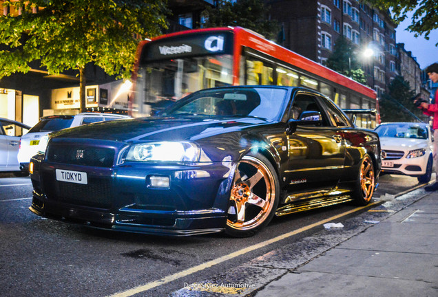 Nissan Skyline R34 GT-R V-Spec Midnight Purple Pearl II Special Color Limited Edition