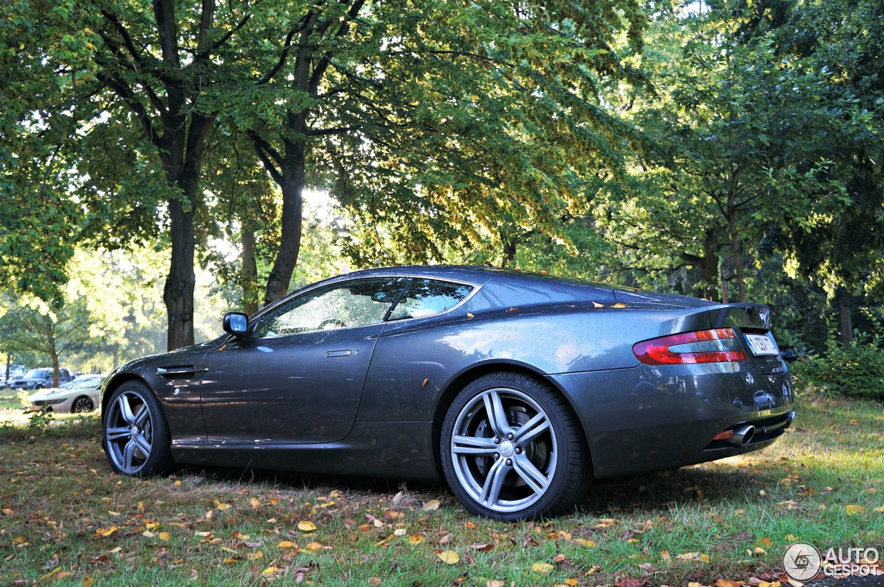 Aston Martin DB9