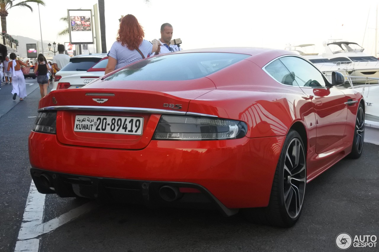 Aston Martin DBS Carbon Edition