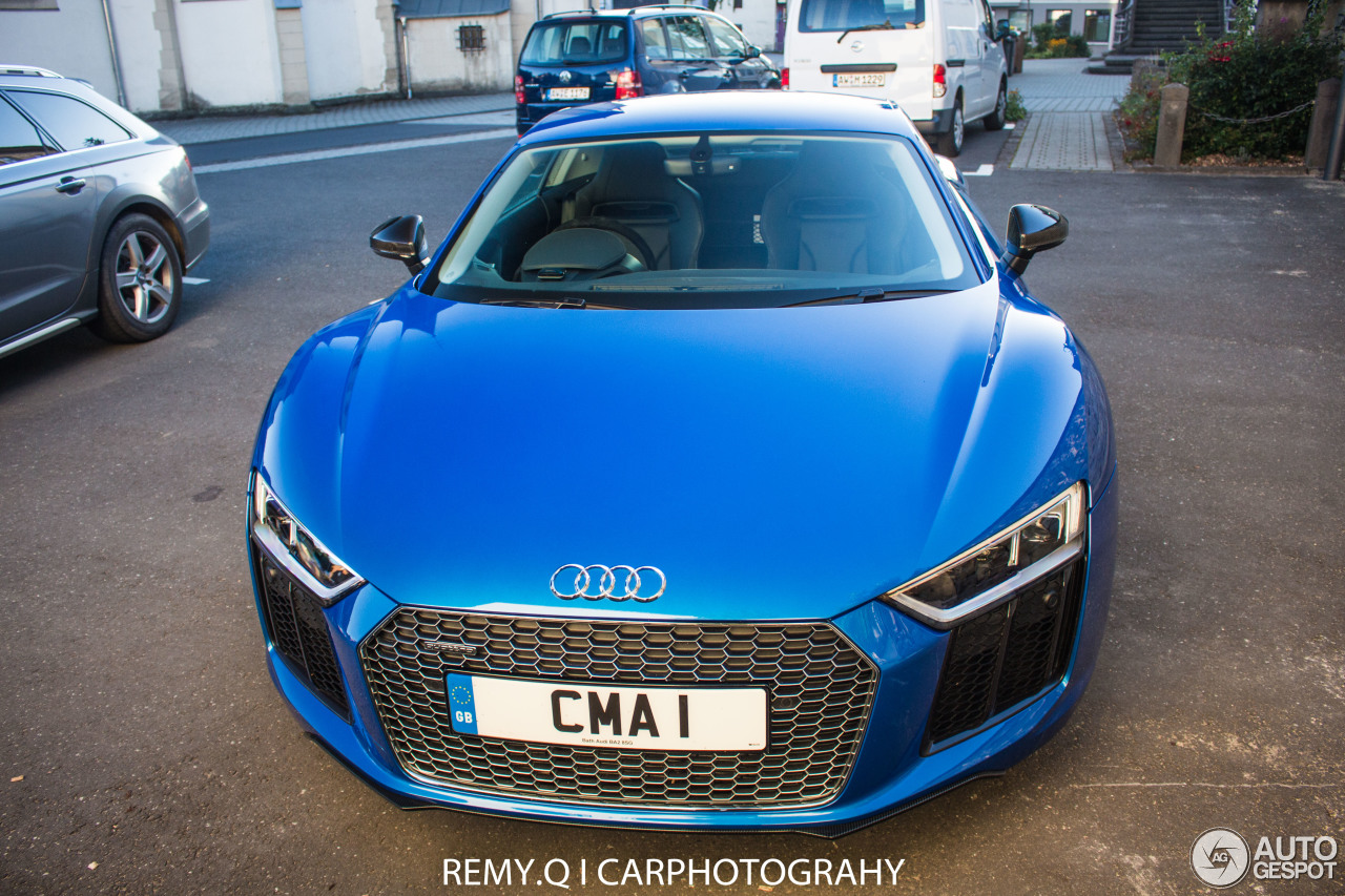 Audi R8 V10 Plus 2015