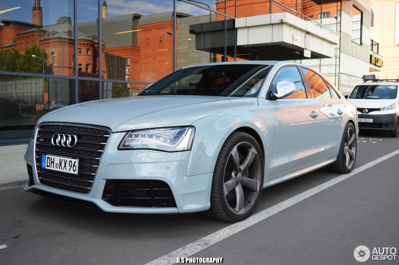 Audi S8 D4