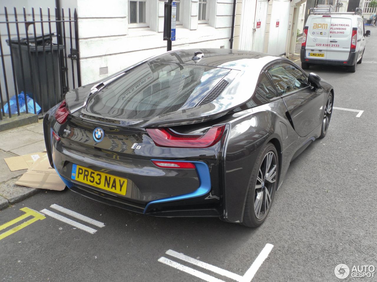 BMW i8