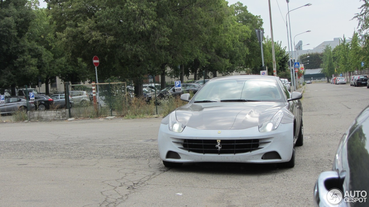 Ferrari FF