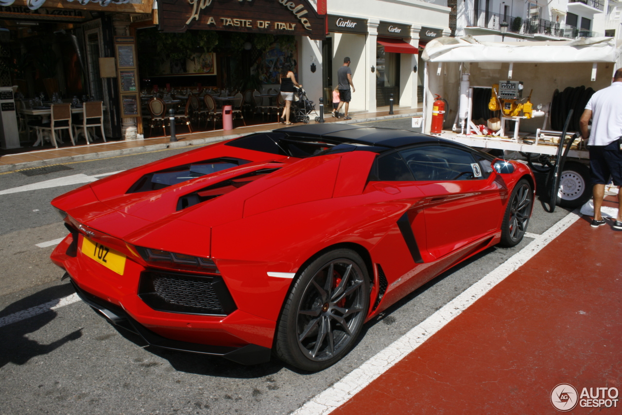 Lamborghini Aventador LP700-4 Roadster