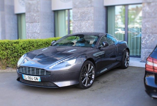 Aston Martin Virage 2011