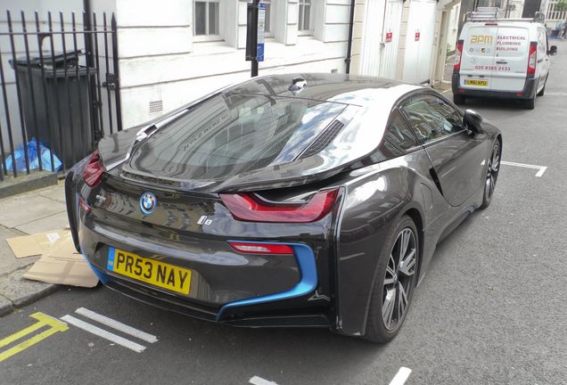 BMW i8