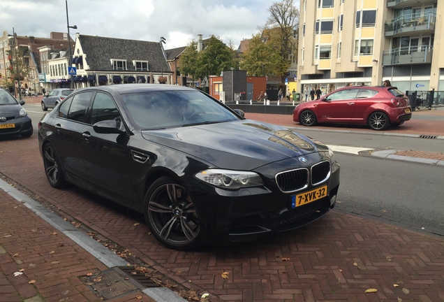 BMW M5 F10 2011