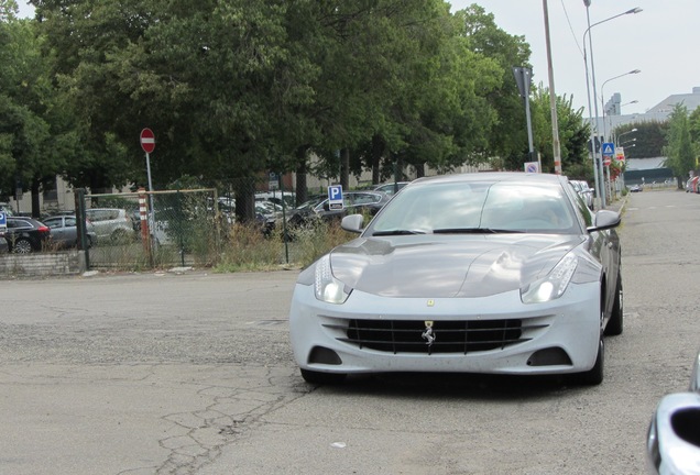 Ferrari FF