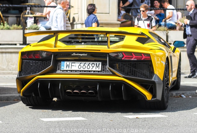 Lamborghini Aventador LP750-4 SuperVeloce