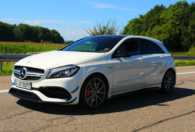 Mercedes-AMG A 45 W176 2015