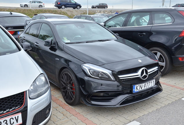 Mercedes-AMG A 45 W176 2015