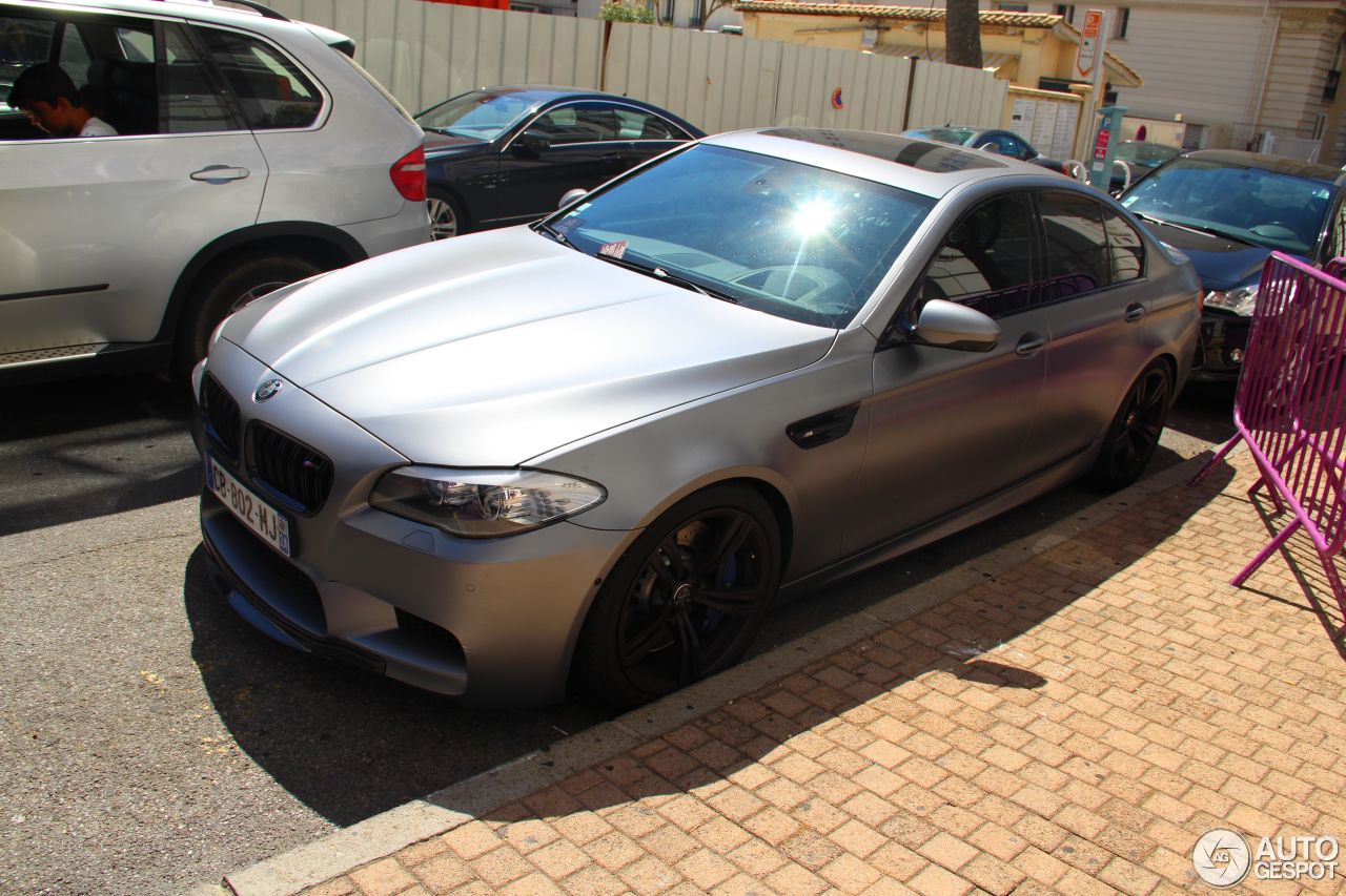 BMW M5 F10 2011