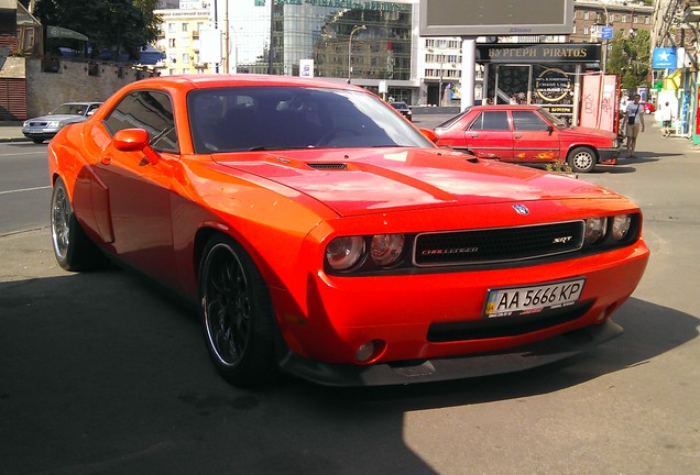 Dodge Challenger SRT-8