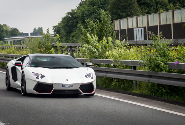 Lamborghini Aventador LP700-4 Pirelli Edition