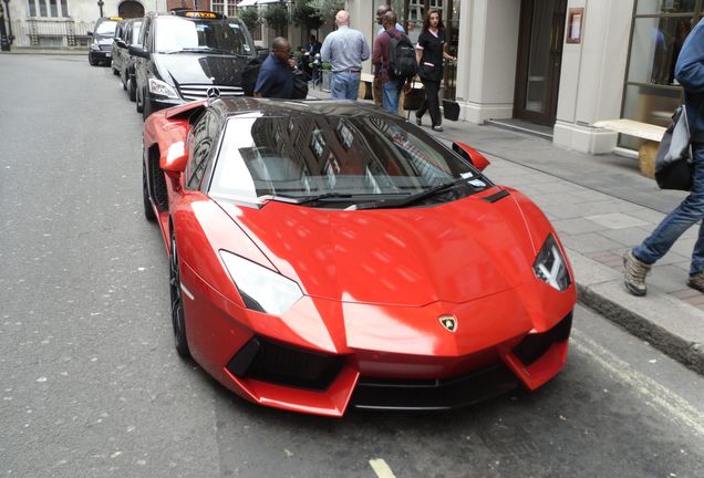 Lamborghini Aventador LP700-4 Roadster