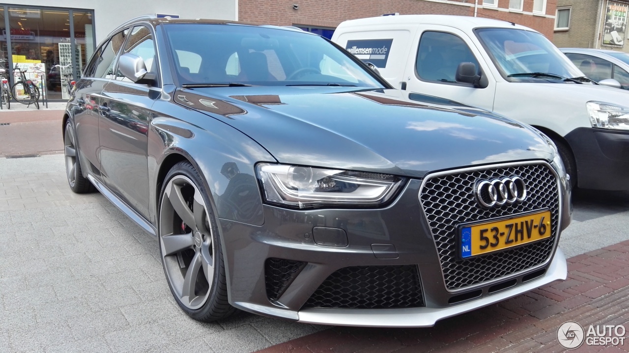 Audi RS4 Avant B8