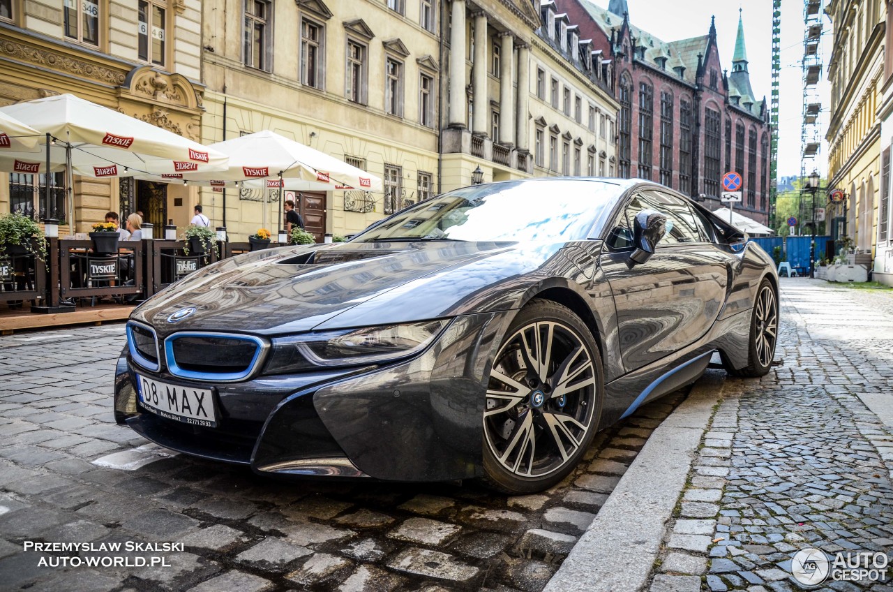 BMW i8