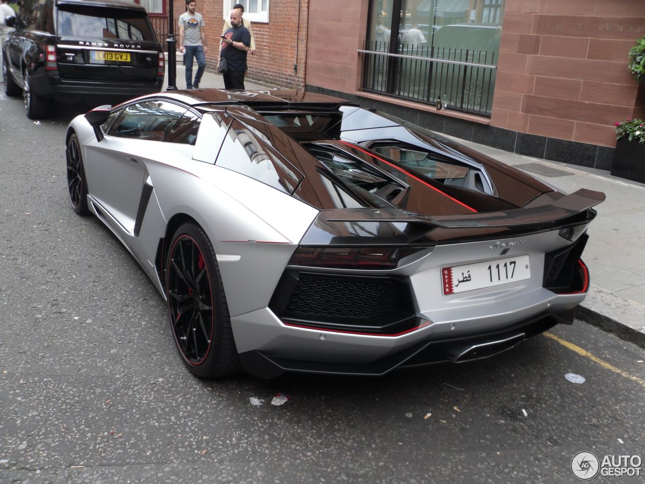 Lamborghini Aventador LP700-4 Roadster Pirelli Edition