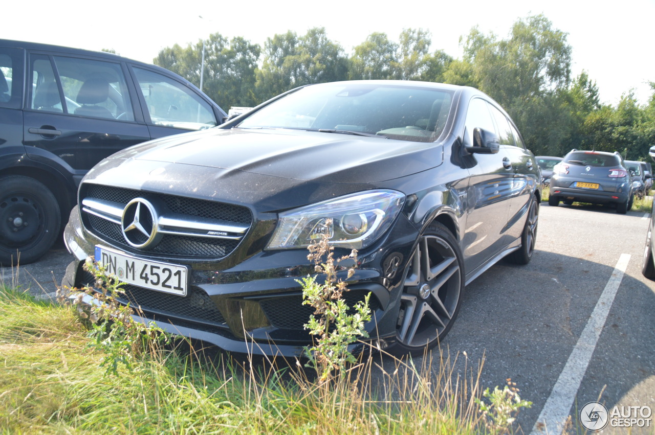 Mercedes-Benz CLA 45 AMG Shooting Brake