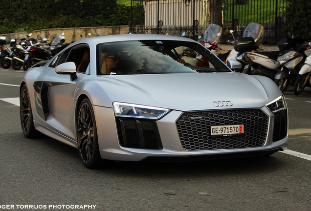 Audi R8 V10 Plus 2015