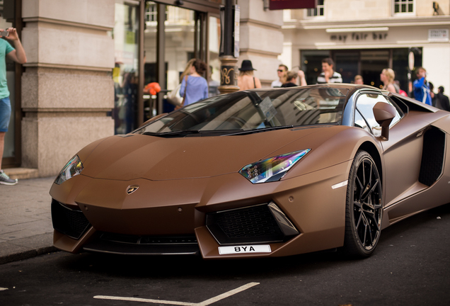 Lamborghini Aventador LP700-4 Roadster